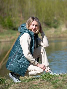 Жилет женский утепленный "Нева" (зеленый)